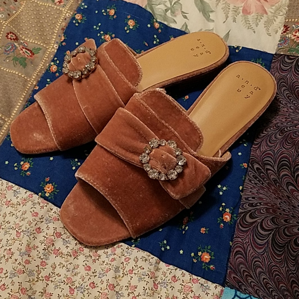 Pink Sandals - Picture 1 of 3